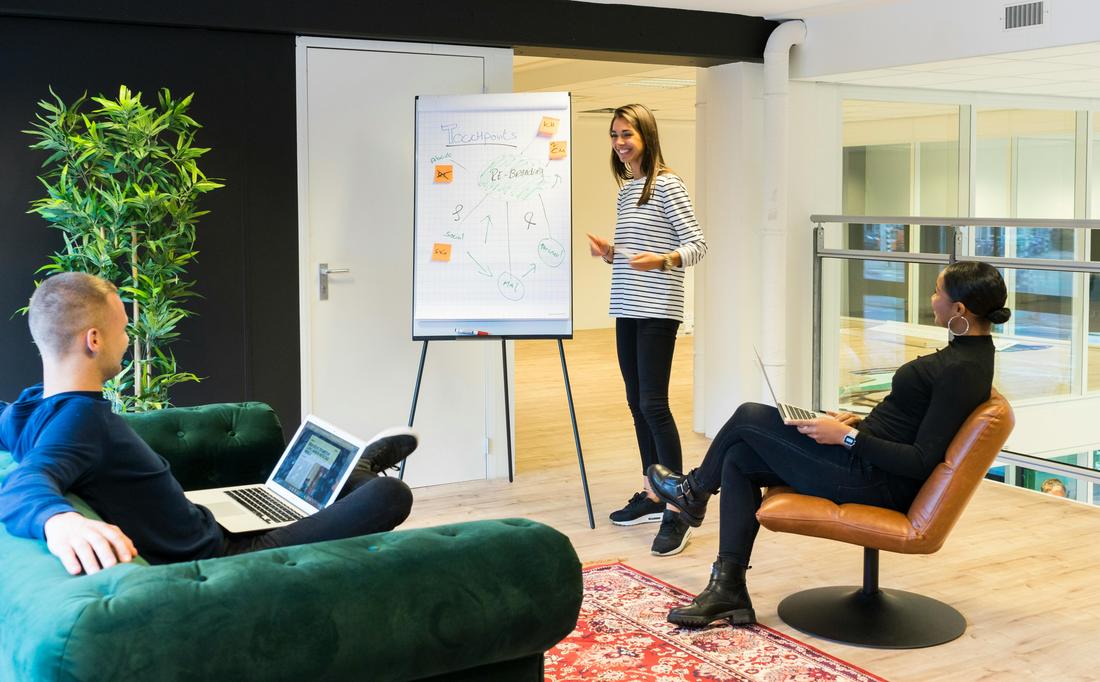 A lecturer running a one-off interview workshop at a whiteboard